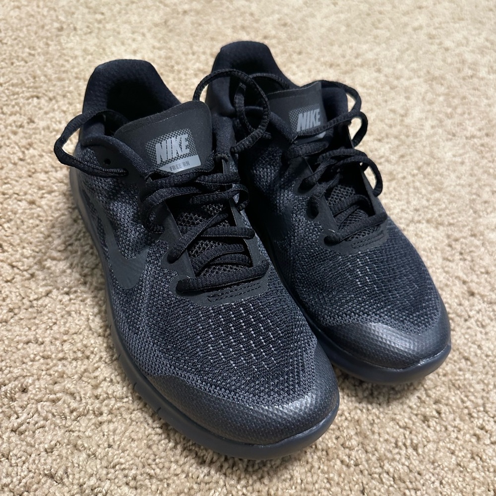 Nike Free RN boys shoes - New in Box